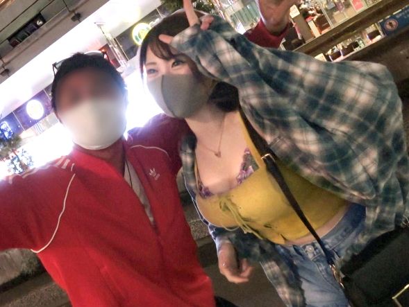 【ヤリマン白ギャルをゲット！】『彼氏？2人いるけど…』マチアプで男漁りするデカ乳ビッチギャルをナンパ成功！経験豊富なエロ腰振りで男を翻弄する淫乱プレイがヤバすぎる！！