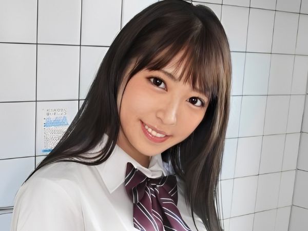 【制服美少女の秘密】『ダメ…感じる…』ちっぱいロリっ娘が制服姿で大胆に！アソコのキツさと敏感ボディで大人も顔負けの悶絶セックス♡ 背徳感MAXの興奮動画！