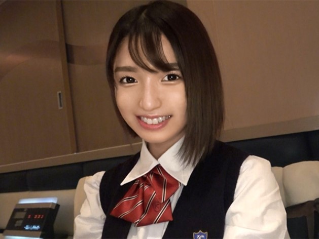 【制服美少女の過激な挑発】『見て…ここ、ヌルヌルだよ…』無邪気な笑顔でおまんこくぱぁ！アナルまで丸見えの体勢で、ちんぽを飲み込むエロ過ぎるまんこが激しく悶える！！♡