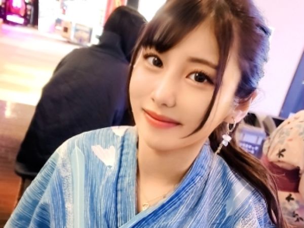 【清楚系ドM娘の裏アカウント】『もっと激しく…』美人でお淑やかに見える彼女が、セフレとのハメ撮りで本性暴露！生チンをプリケツに叩きつけられ、密着セックスでイキまくるスケベ娘のギャップに興奮必至！♥