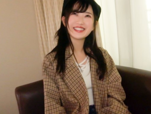 【童顔美少女の膣奥ピストン】『奥まで当たってる…』キュートな顔した美少女が正常位で激しく突かれまくり！ビンビンのチンコが子宮を刺激し、感じまくる姿がたまらない！無邪気な顔とギャップのあるエロさに興奮必至！