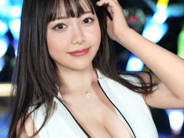 【美巨乳素人お姉さんの初体験】ムチムチボディとパイパンマ○コがエロすぎる！手マン＆クンニで感じまくり、騎乗位＆バックで生挿入！！美巨乳が揺れる激ピストンに悶絶♡