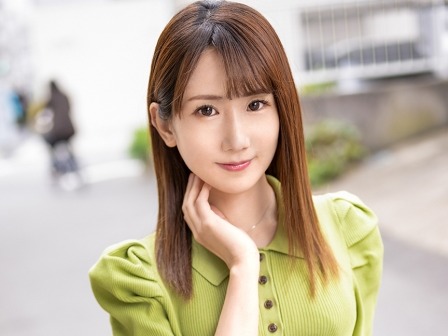 【スレンダーエステティシャンの裏サービス】素人宅に訪問し、背面騎乗位で悶絶！正常位で激しく突かれ、顔射フィニッシュで大満足♡エステの枠を超えたエロすぎる施術に男もメロメロ！