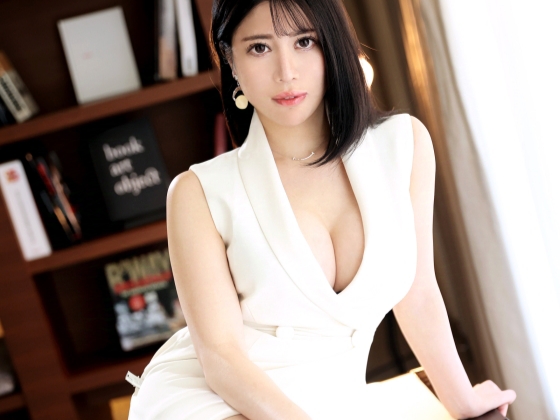 【美巨乳お姉さんのクンニ責め】美人でスタイル抜群のお姉さんが、おマ○コを舐め回され感じまくり！快感に濡れだすアソコと、悶えるエロい表情がたまらない！ヌルヌルに湿った秘部を激しく愛撫され、喘ぎ声が止まらない！