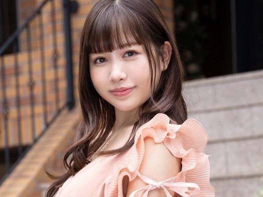 【巨乳パイパン美女の訪問】百仁花が素人宅に突撃！密着セックスで素人チンポを味わい尽くす♡何度も求め合う姿がエロすぎる、素人男性の夢が詰まった至福の時間！