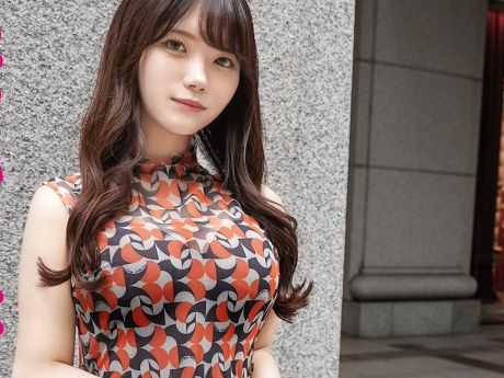 【若妻の危険な遊び】『旦那じゃ物足りないの…』欲求不満の美巨乳妻が禁断の不倫セックスに溺れる！他人棒に貪りつき、背徳の快感に悶える姿は必見！♥