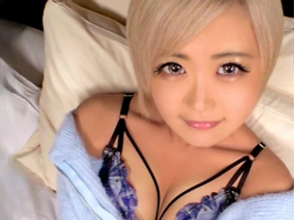 【金髪ビッチの誘惑】『もっと激しくして♡』小麦肌スレンダーギャルが美乳揺らして乱れまくり！生チンポで突かれまくって、エロすぎる腰使いで男を骨抜き！