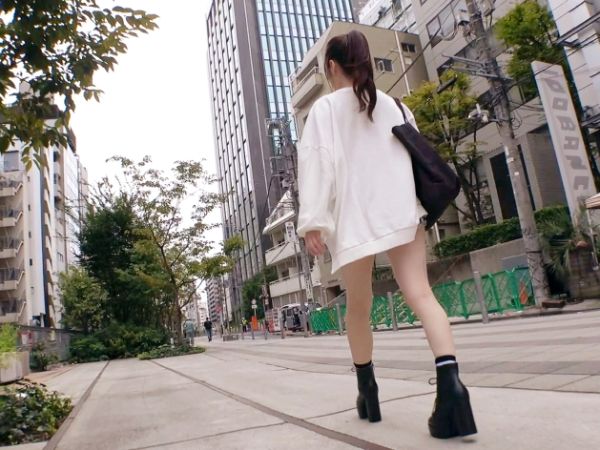 【アイドル志望美少女】色白ロリっ娘がAVデビュー！オナニーじゃ満足できない敏感ボディが快楽に溺れ、止まらない潮！