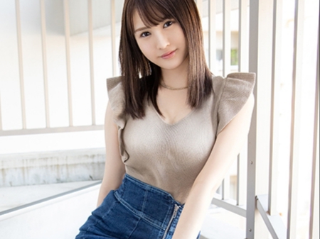 【素人宅訪問セックス】『私のおマンコで気持ちよくなって…』人気AV女優が一般男性の家に突撃！エッチなボディで素人チンコを優しく包み込み、夢のセックス体験をプレゼント♡素人くんの緊張と興奮が止まらない！